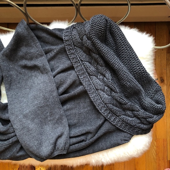 Tahari cowl neck sweater - Picture 3 of 3